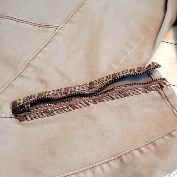 WHBM Jeans | Chevron |  Zipper Hem | Skinny Jeans | White House Black Market - Picture 6 of 16